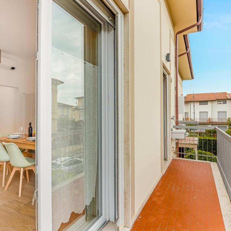 GOLDEN LUXE - 3 suites in the sea luxe apartment - Three-Bedroom Apartment - 15
