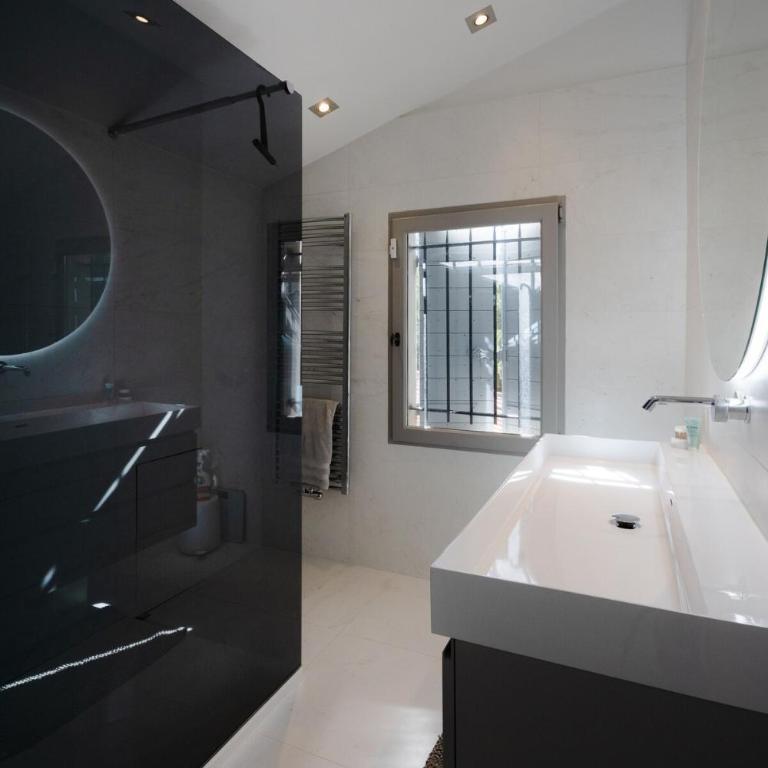 Property with pool and independent studio in Aix - Villa - 29