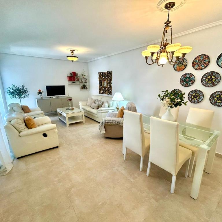 GATU Cream, terraza, parking, aire acc, piscina común " Preferente mayores de 25 años y familias " - Apartamento de 2 dormitorios - 8