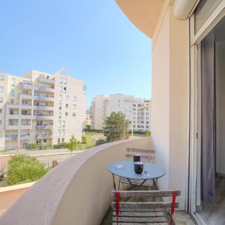 Cosy et Calme proche métro Montplaisir - Appartement - 4