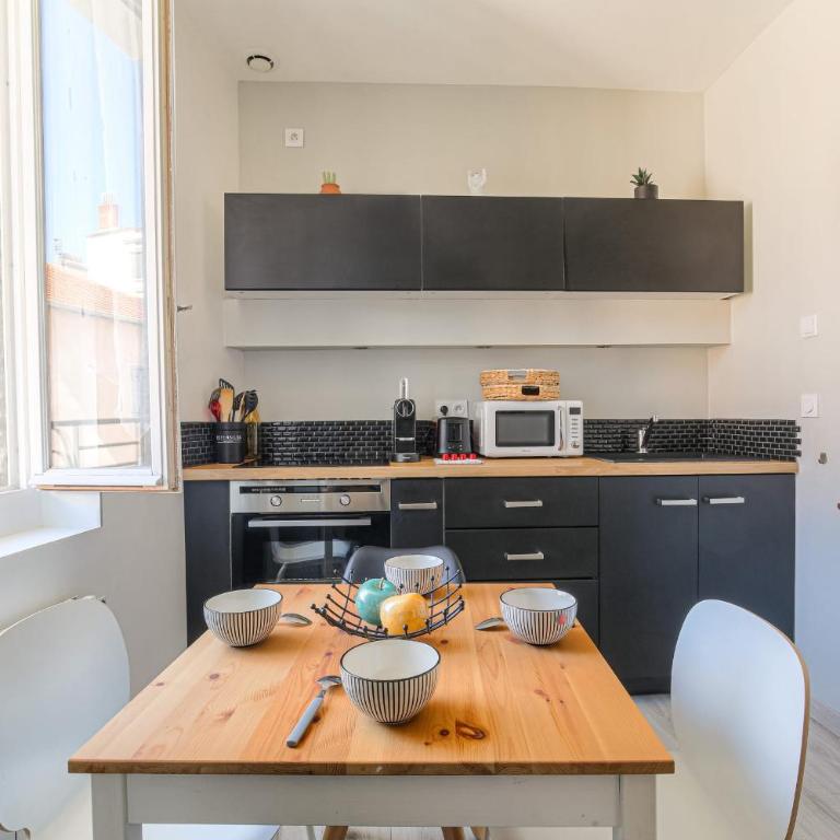 Cosy et Calme proche métro Montplaisir - Appartement - 15
