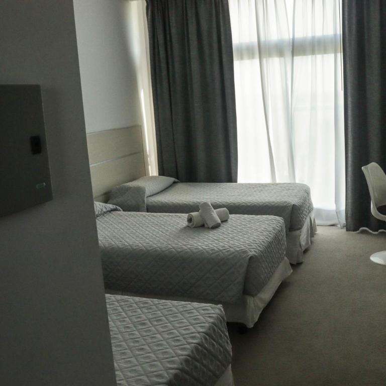 Hotel UNL-ATE - Habitación Triple con balcón - 6