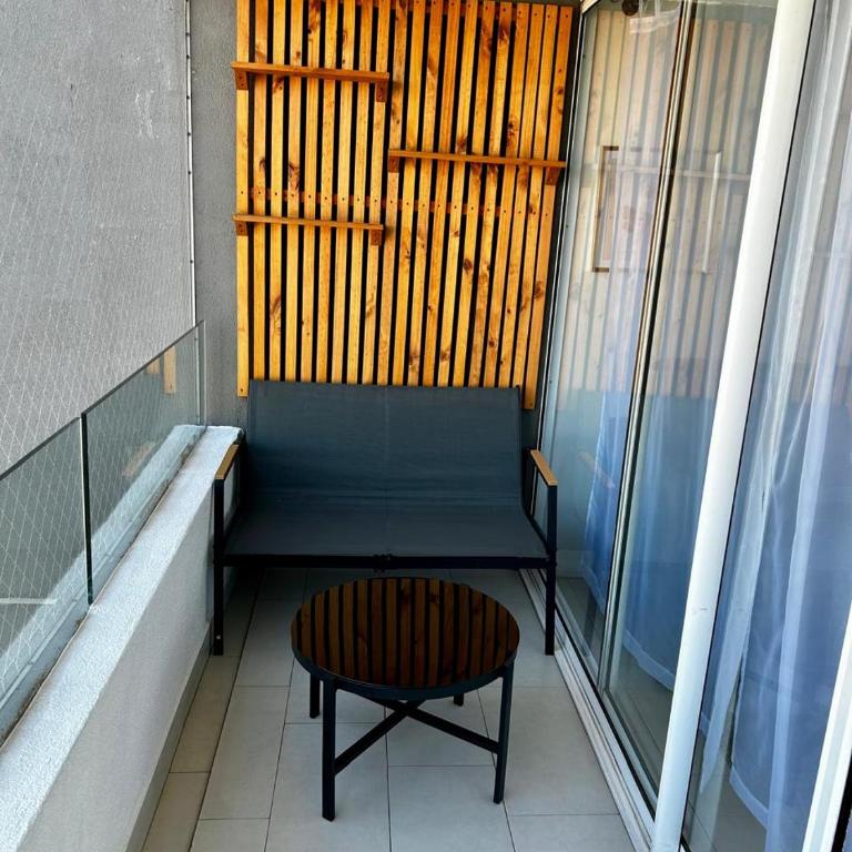High Rise Modern Apt Near Parque Arauco - One-Bedroom Apartment - 2