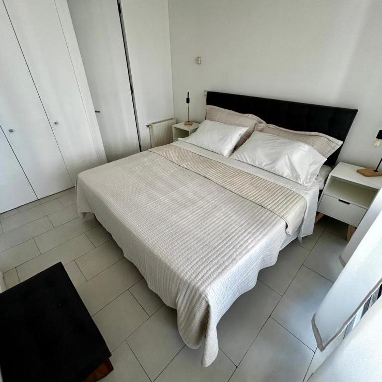 High Rise Modern Apt Near Parque Arauco - One-Bedroom Apartment - 9