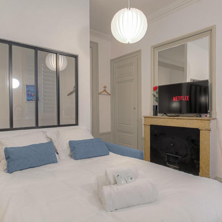 Cosy et Typique à Cordeliers - Apartment - 6