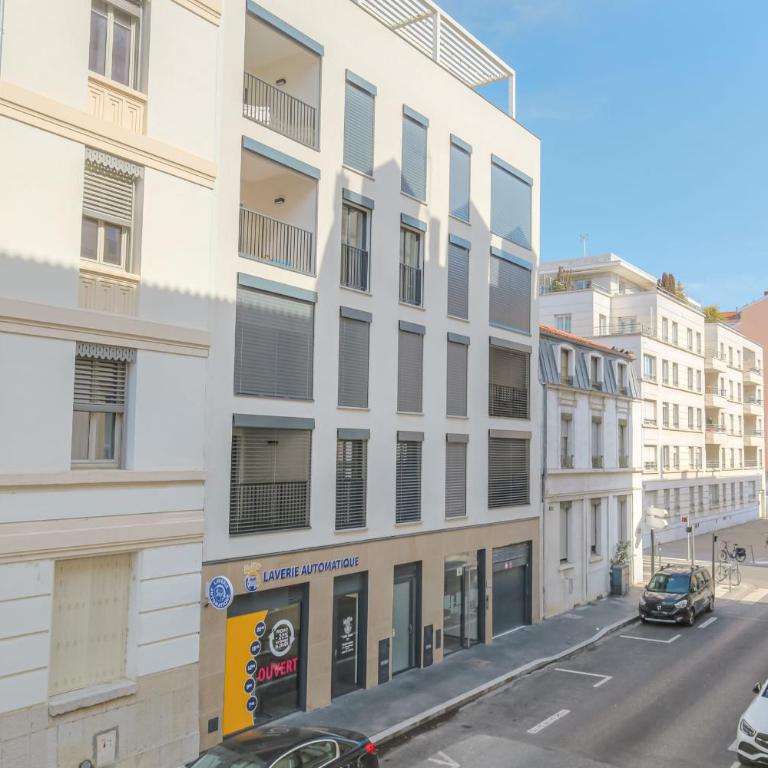 Cosy avec parking proche Brotteaux - Apartment - 17