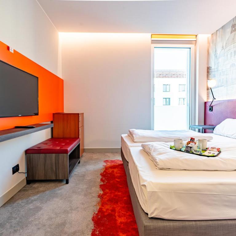 Campanile Venice Mestre - Camera Superior con 1 Letto King-Size - 1