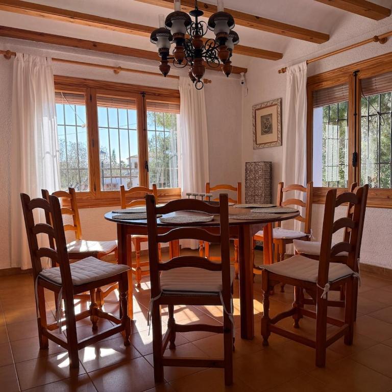Villa in Jávea with ocean and Montgó views - Villa - 45