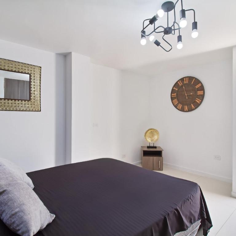 2 bedroom apartment - one block from Lleras park, P1 - Two-Bedroom Apartment - 13