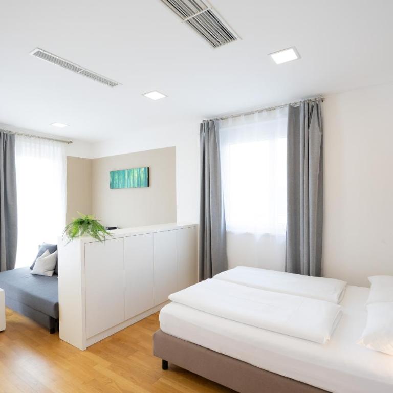 SHOME Hotel Graz I Self-Check-In I Free Parking - Junior Suite mit Terrasse - 1