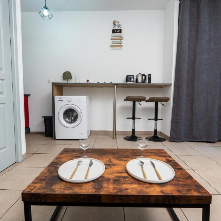 Ô Coin Des Voyageurs - Wifi, TV, Terrasse - Appartamento con 2 Camere da Letto - 24