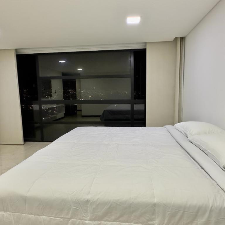 Huge Apartment for families at Poblado - Luxury Quadruple Room - 8
