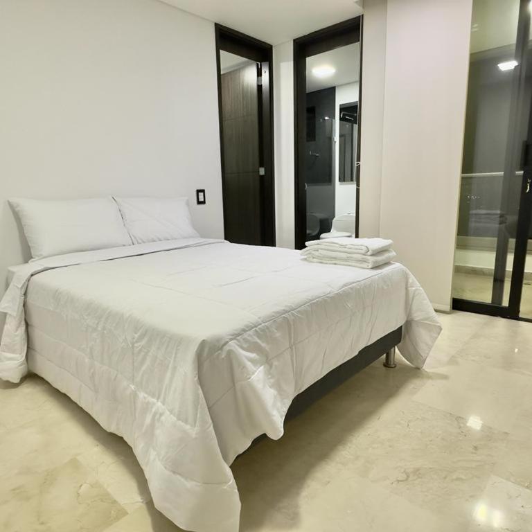Huge Apartment for families at Poblado - Luxury Quadruple Room - 15