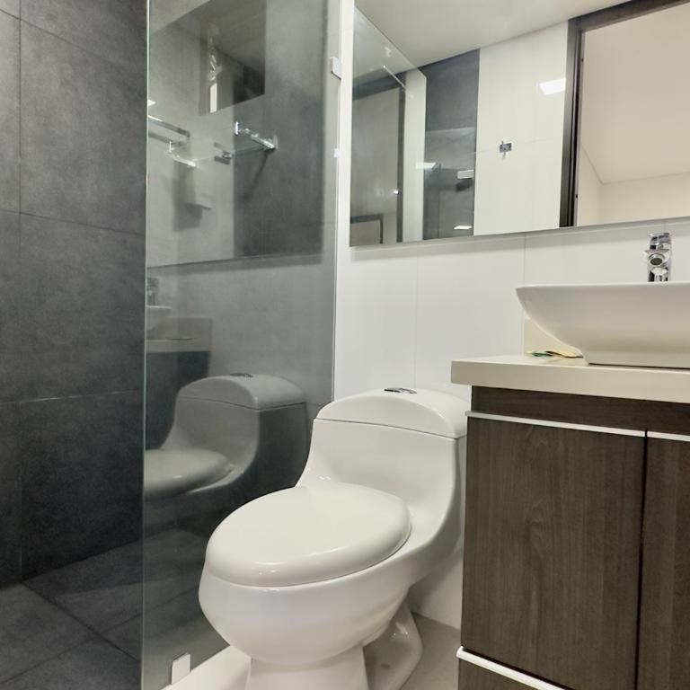 Huge Apartment for families at Poblado - Luxury Quadruple Room - 17