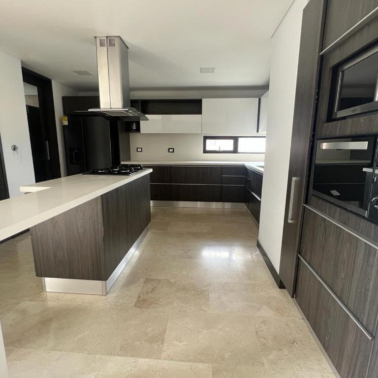 Huge Apartment for families at Poblado - Luxury Quadruple Room - 19
