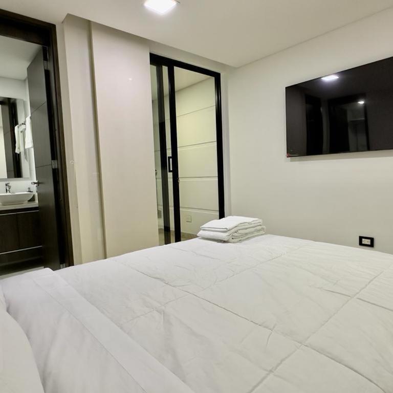 Huge Apartment for families at Poblado - Luxury Quadruple Room - 30