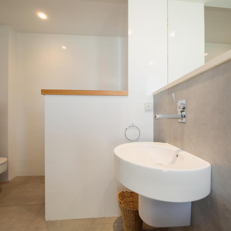 Villa Privada con Piscina y Jardín en Las Chapas, Marbella - Villa de 2 dormitorios - 19