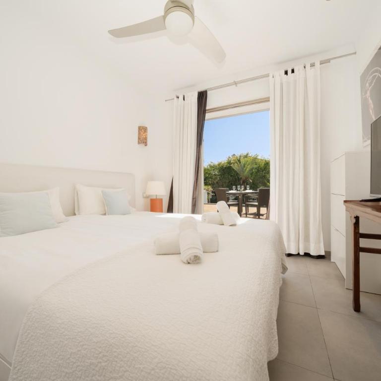 Villa Privada con Piscina y Jardín en Las Chapas, Marbella - Villa de 2 dormitorios - 92