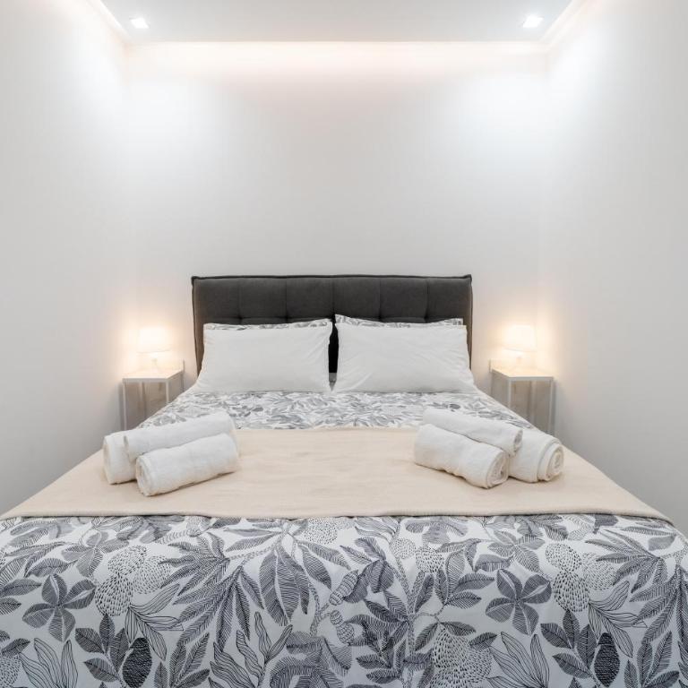 Sicilian Jacuzzi stay - 2BR - Two-Bedroom House - 25