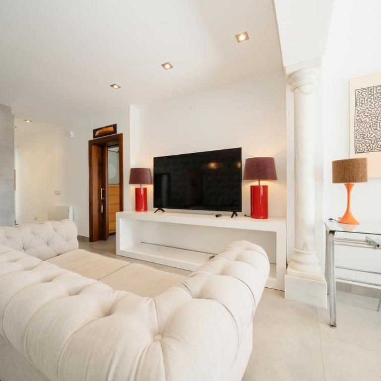 Villa Privada con Piscina y Jardín en Las Chapas, Marbella - Villa de 2 dormitorios - 24