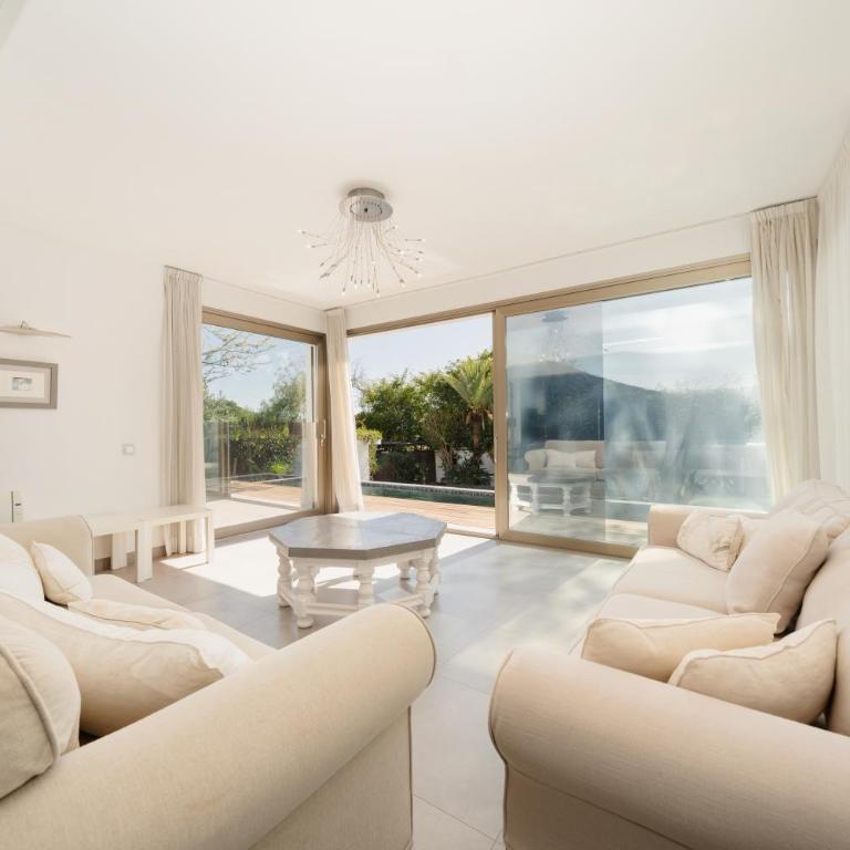 Villa Privada con Piscina y Jardín en Las Chapas, Marbella - Villa de 2 dormitorios - 11