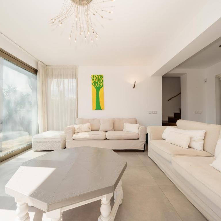 Villa Privada con Piscina y Jardín en Las Chapas, Marbella - Villa de 2 dormitorios - 26