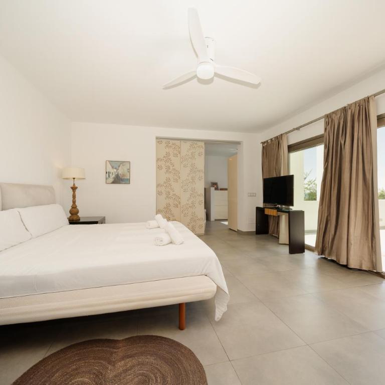 Villa Privada con Piscina y Jardín en Las Chapas, Marbella - Villa de 2 dormitorios - 30