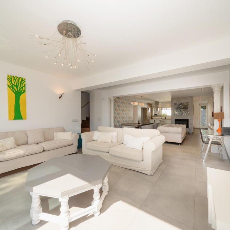 Villa Privada con Piscina y Jardín en Las Chapas, Marbella - Villa de 2 dormitorios - 29