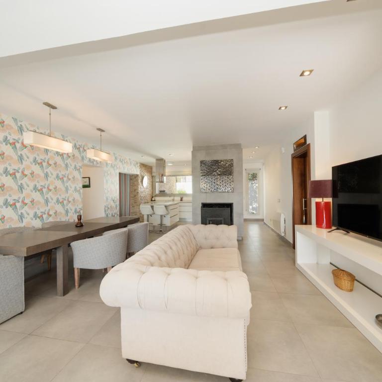Villa Privada con Piscina y Jardín en Las Chapas, Marbella - Villa de 2 dormitorios - 41