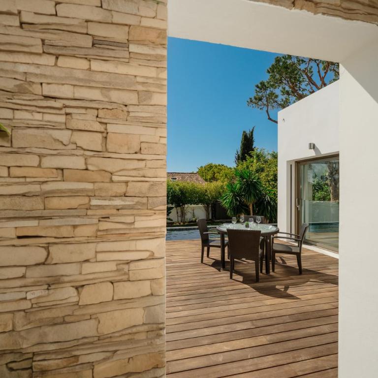 Villa Privada con Piscina y Jardín en Las Chapas, Marbella - Villa de 2 dormitorios - 34