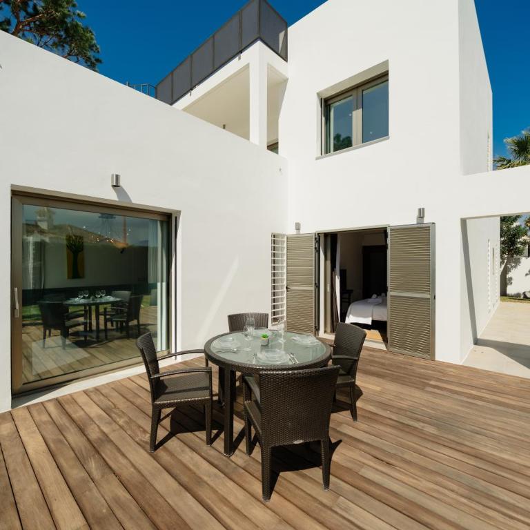 Villa Privada con Piscina y Jardín en Las Chapas, Marbella - Villa de 2 dormitorios - 43