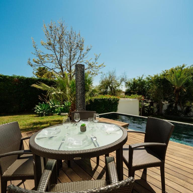 Villa Privada con Piscina y Jardín en Las Chapas, Marbella - Villa de 2 dormitorios - 5
