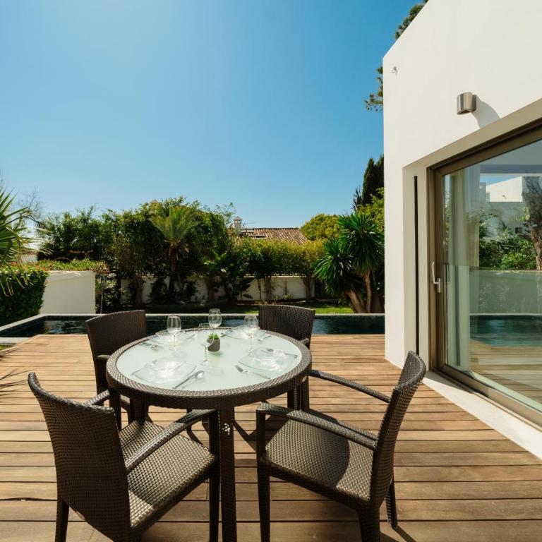 Villa Privada con Piscina y Jardín en Las Chapas, Marbella - Villa de 2 dormitorios - 49