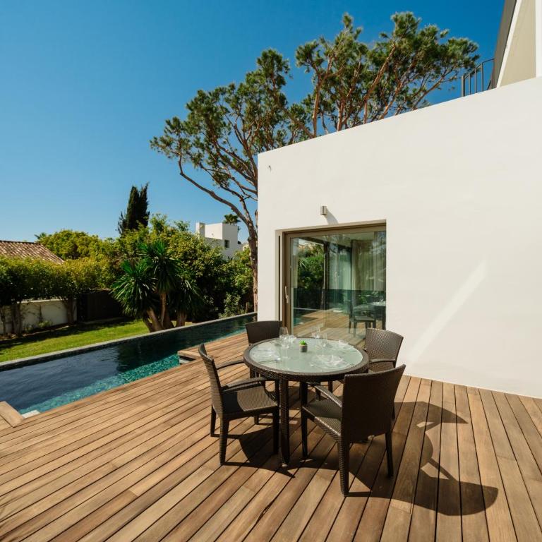 Villa Privada con Piscina y Jardín en Las Chapas, Marbella - Villa de 2 dormitorios - 52