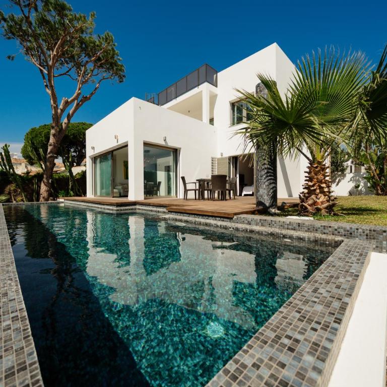 Villa Privada con Piscina y Jardín en Las Chapas, Marbella - Villa de 2 dormitorios - 63