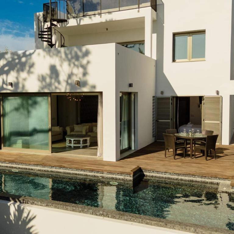 Villa Privada con Piscina y Jardín en Las Chapas, Marbella - Villa de 2 dormitorios - 74