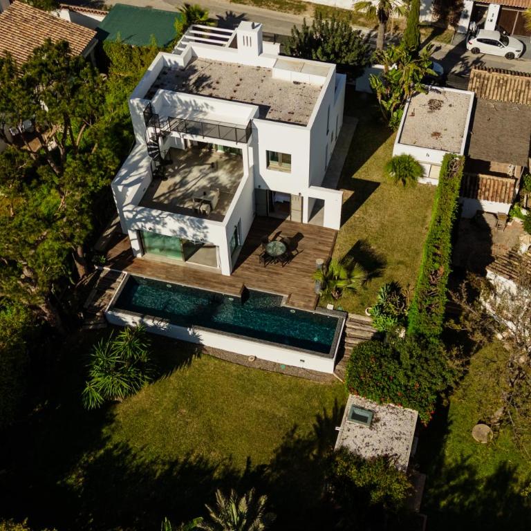 Villa Privada con Piscina y Jardín en Las Chapas, Marbella - Villa de 2 dormitorios - 84