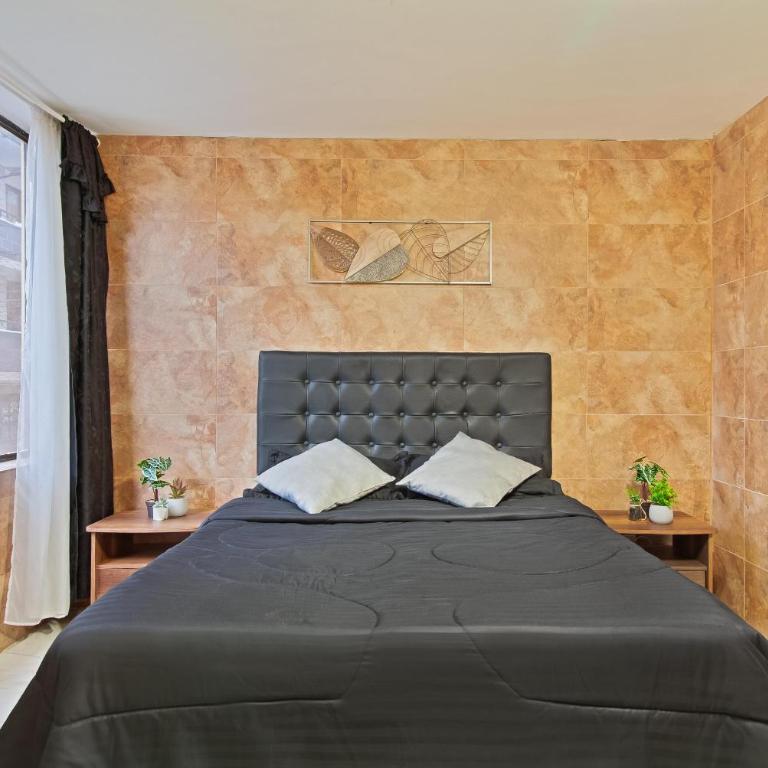 5 Bedroom - 1 Block from Lleras - P2 - Apartment - 13