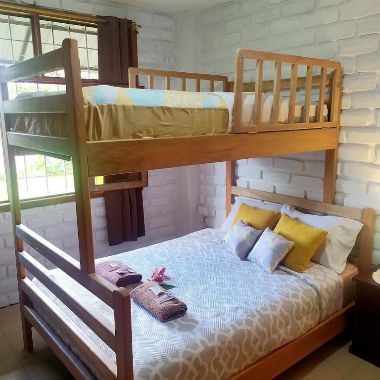 Relax Home - Three-Bedroom House - 9