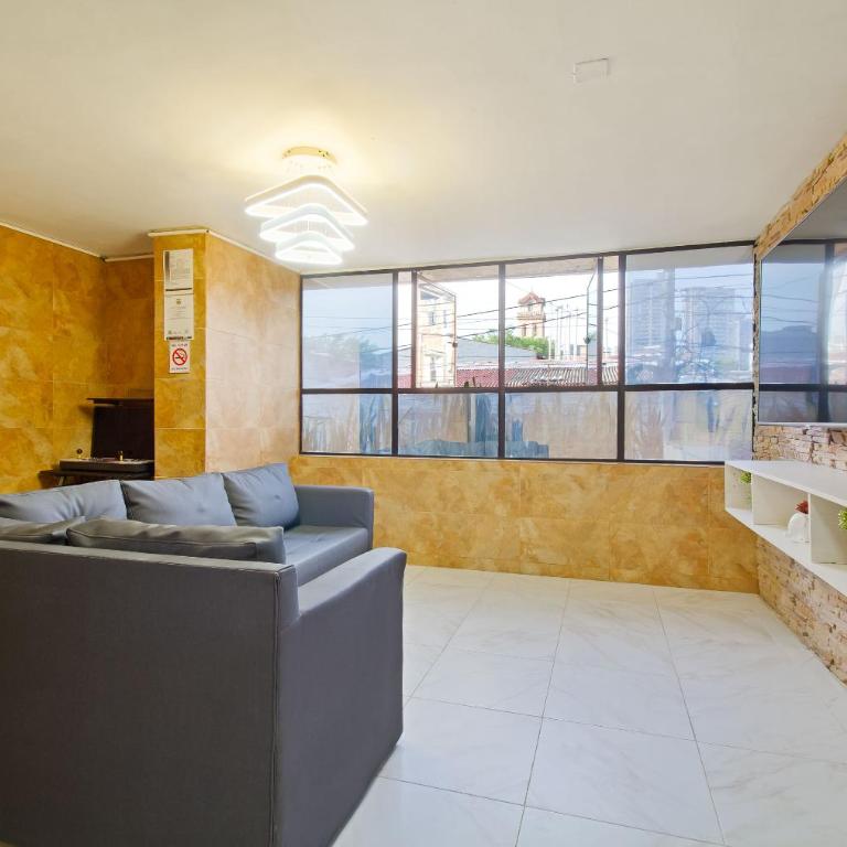 5 Bedroom - 1 Block from Lleras - P2 - Apartment - 12