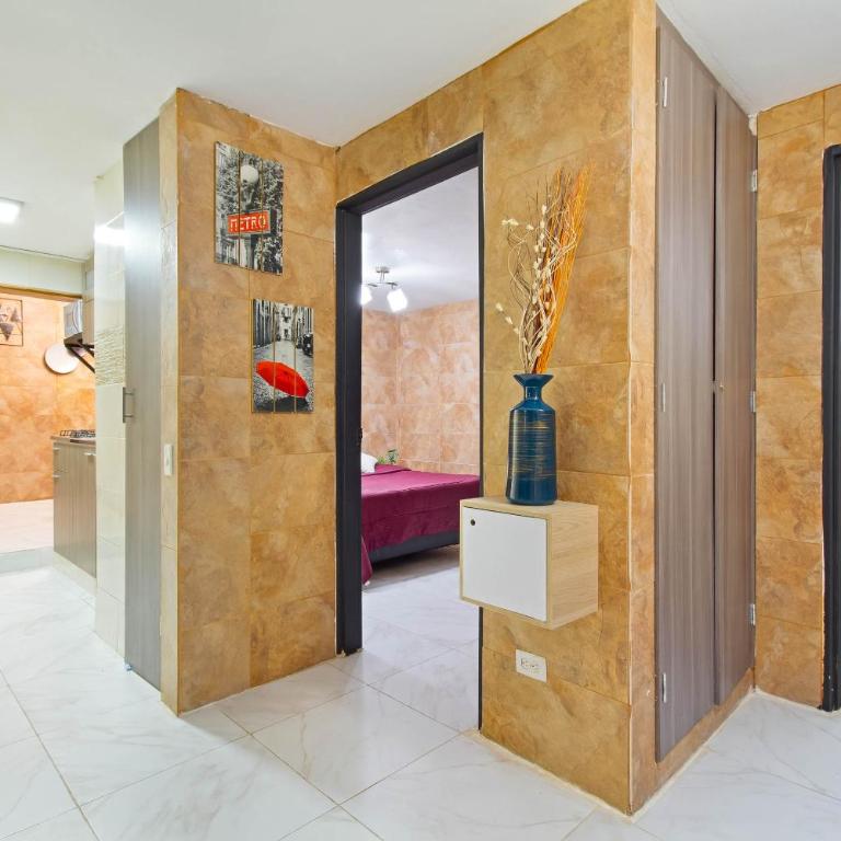 5 Bedroom - 1 Block from Lleras - P2 - Apartment - 11