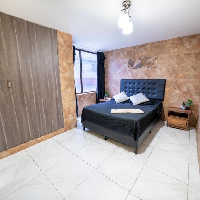 5 Bedroom - 1 Block from Lleras - P2 - Apartment - 18
