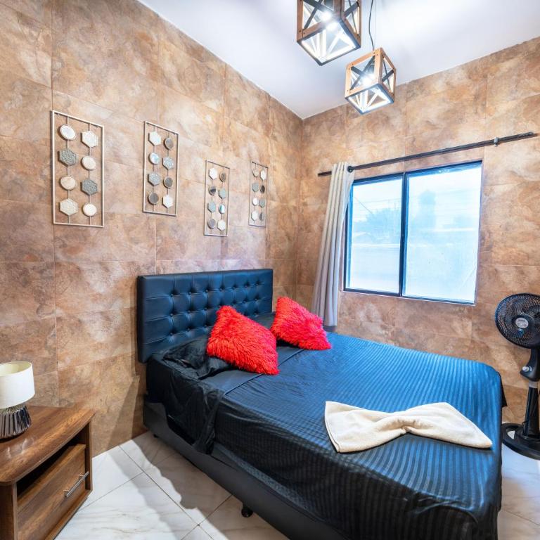 5 Bedroom - 1 Block from Lleras - P2 - Apartment - 15