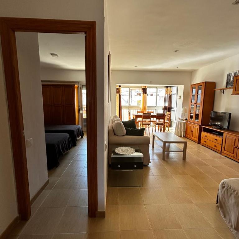 Amplio apartamento a 250 metros de la playa - Apartamento de 2 dormitorios - 3
