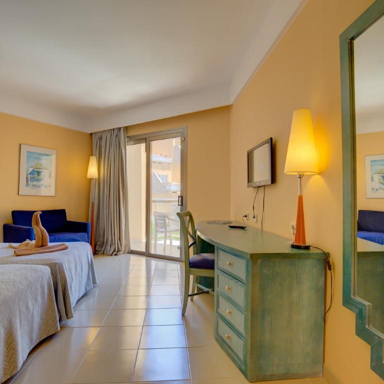 SBH Costa Calma Beach Resort Hotel - Habitación Doble con vistas laterales al mar - 4