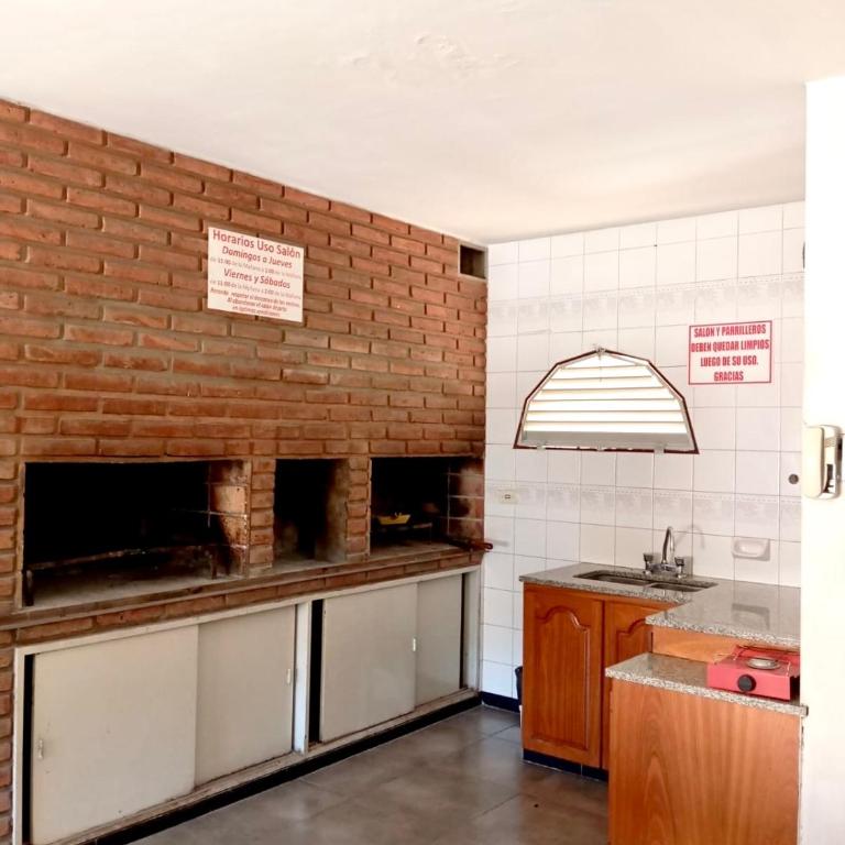 A metros del centro con pileta - Villa Carlos Paz - Apartamento - 6