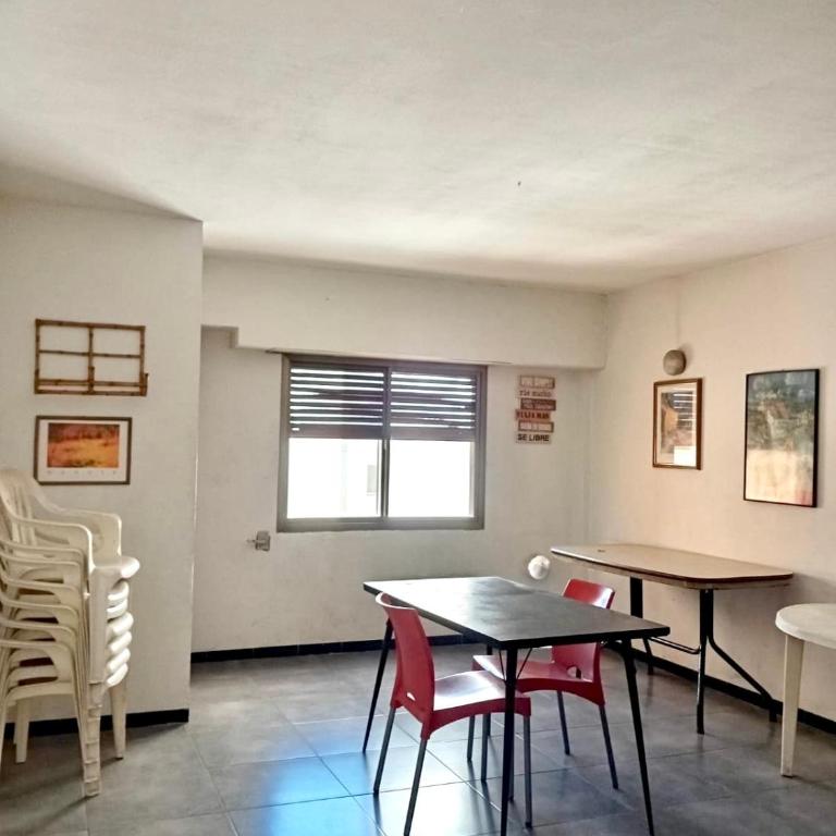 A metros del centro con pileta - Villa Carlos Paz - Apartamento - 9