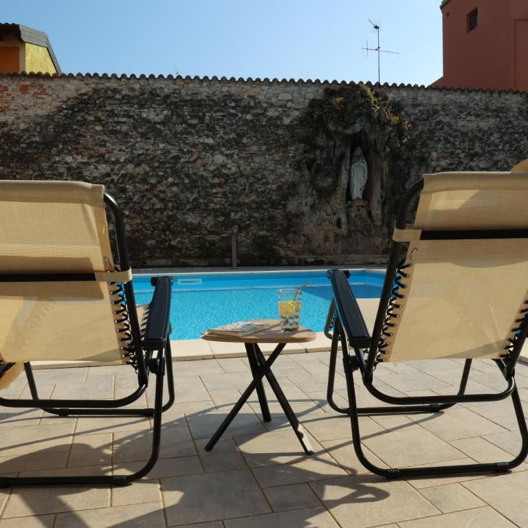 Charming attic with swimming pool and garage - Appartamento con 2 Camere da Letto - 11