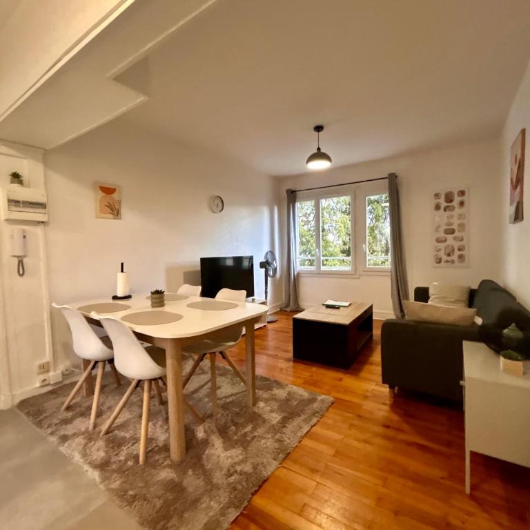 L Authentique Proche Centre - Appartamento con 2 Camere da Letto - 3