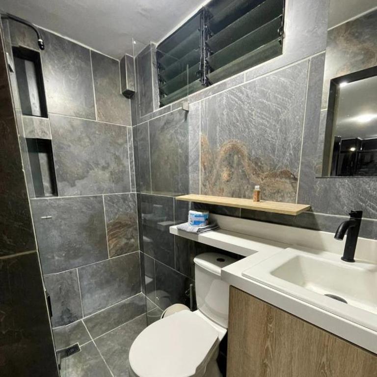 Departamento en laureles medellín 201 - Apartamento de 2 dormitorios - 4